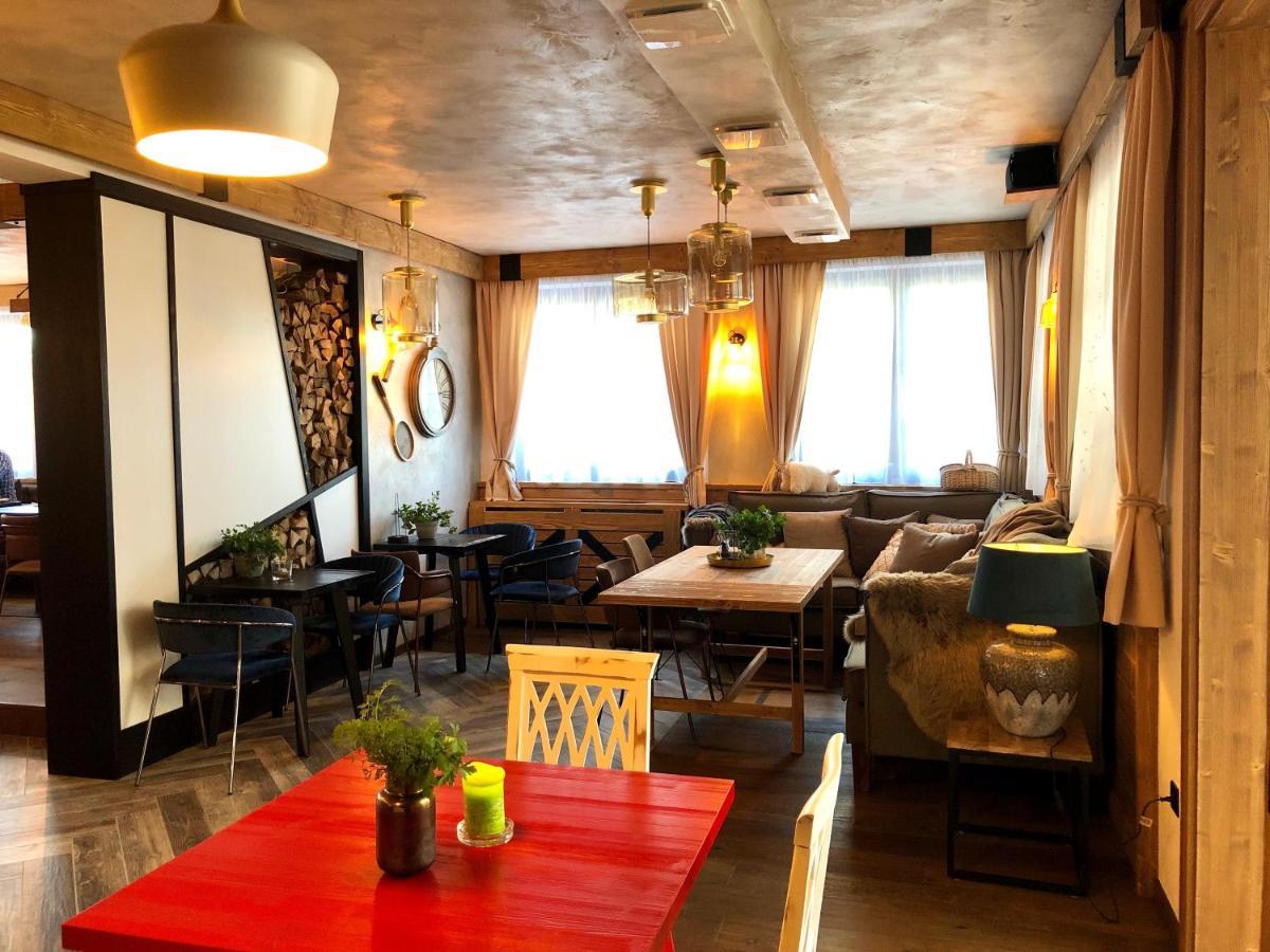 Hotel Mclimon Nový Jičín Eksteriør billede